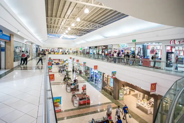 Más de 15 marcas en feria escolar que realiza Plaza Mundo