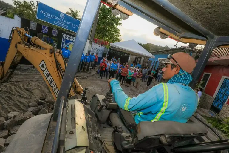 DOM inicia segundo proyecto de recuperación vial en El Paisnal