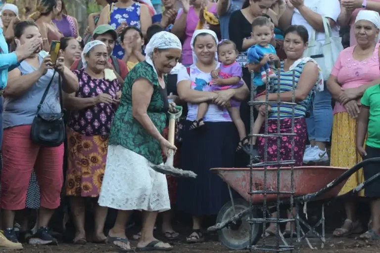 DOM inicia construcción unidad de salud en Jicalapa, La Libertad