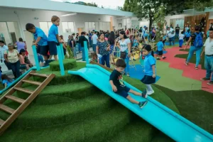 Gobierno entrega moderna escuela parvularia en Santa Ana
