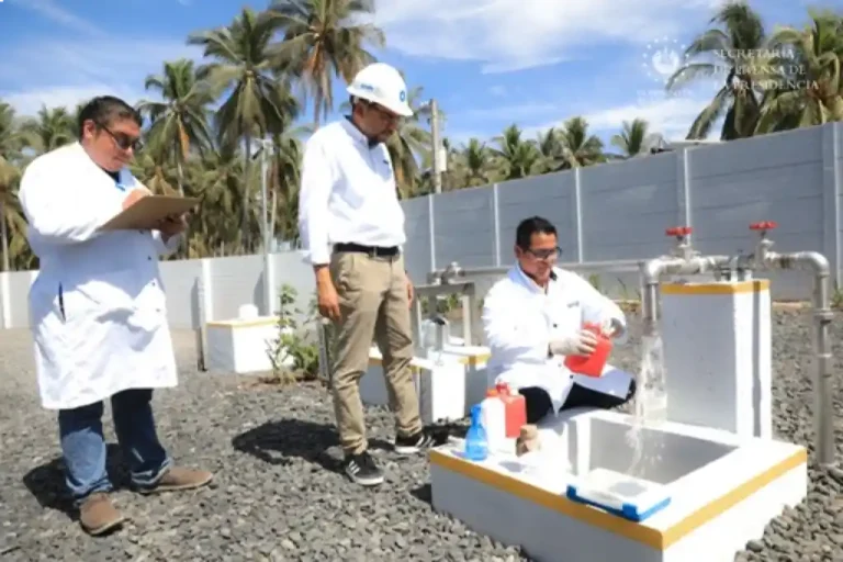 Gobierno supervisa Planta Desalinizadora Las Hojas, en La Paz