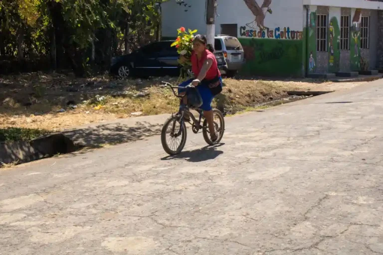 DOM inicia reconstrucción de calles en San Dionisio, Usulután