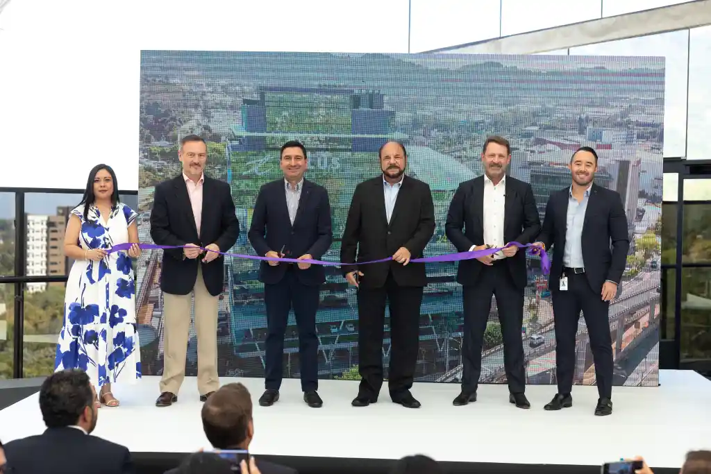 TELUS International inaugura Torre Emblema Las Cascadas