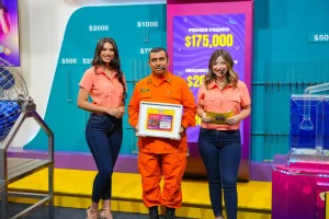 Lotería Nacional dedica sorteo al Cuerpo de Bomberos