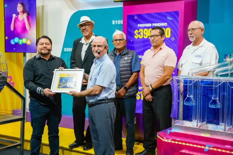 La Lotería dedica sorteo a los 100 años del Liceo Salvadoreño
