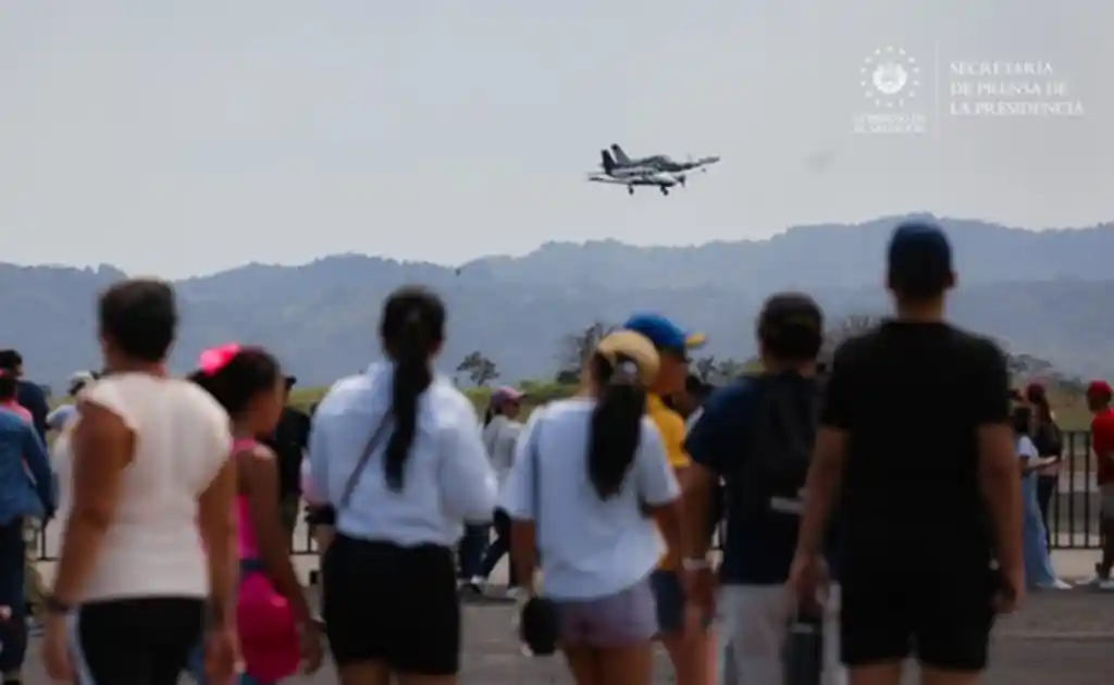 Show Aéreo Ilopango 2024, posiciona a la industria aeronáutica