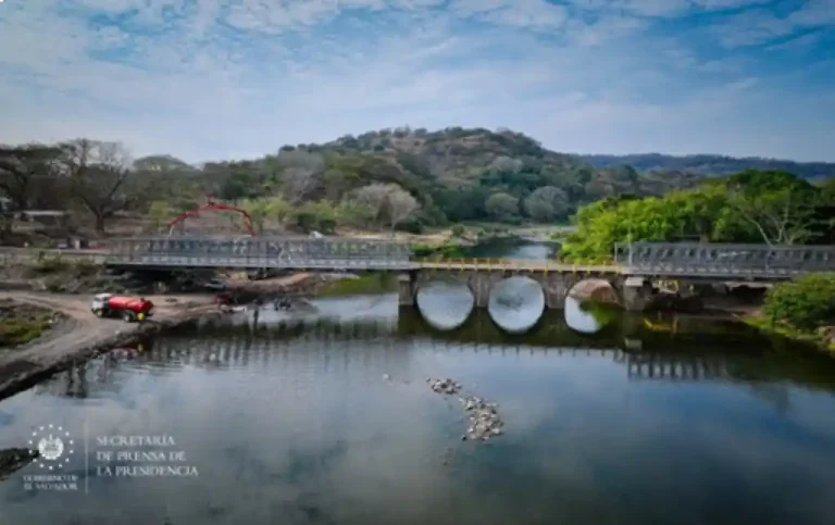 Verifican construcción puente entre San Ildefonso - Ciudad Dolores