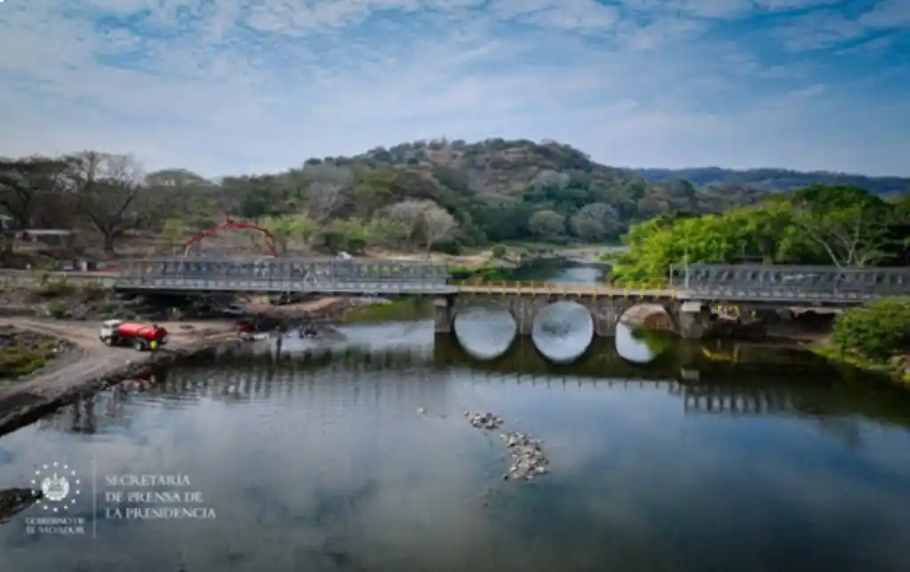 Verifican construcción puente entre San Ildefonso - Ciudad Dolores