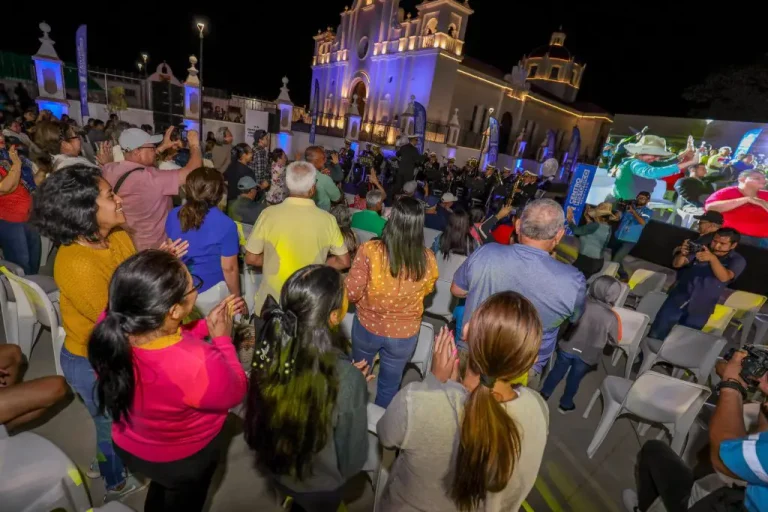 Banda de Música Marina Nacional ofrece concierto en Apaneca