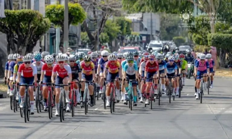 Equipo Roland, ganadoras circuito Tour El Salvador 2024, Grand P.