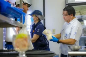 Inspeccionan restaurantes del malecón puerto de La Libertad