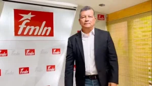 División en Fmln, Ortiz renunciaría y Flores buscará la dirección