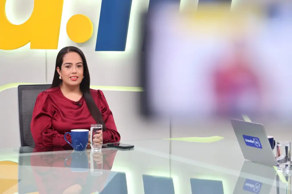 Marcela Pineda le apuesta formación jóvenes en La Paz Este