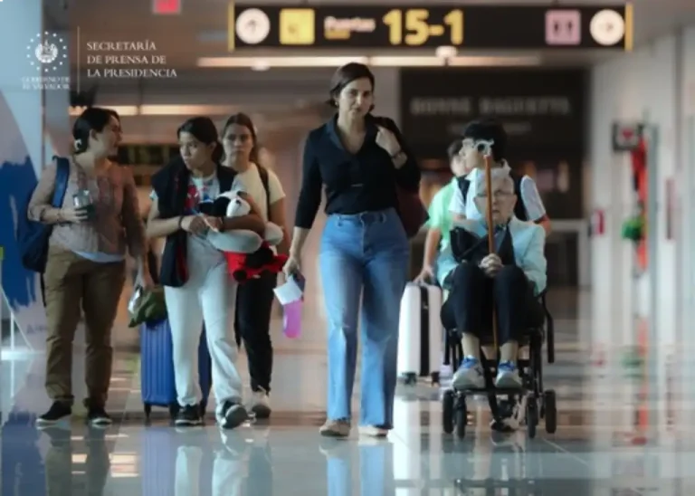 Anuncian nuevo sistema para facilitar trámites migratorios
