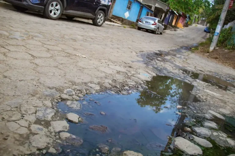 Calles deterioradas Rosario de Mora serán renovadas por la DOM
