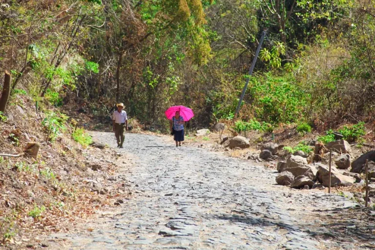 DOM impulsa plan de mejoramiento vial en Yucuaiquín, La Unión