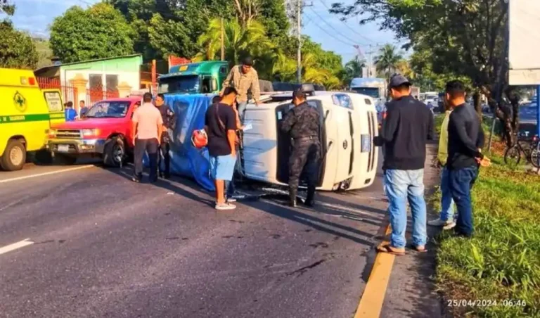 Lesionados en accidente en Ciudad Arce, La Libertad Centro