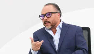 Arena y Fmln delinquieron al usar fondos para sobresueldos