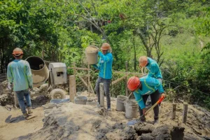 Reparan calles y reconstruyen cancha de fútbol en Cuyultitán