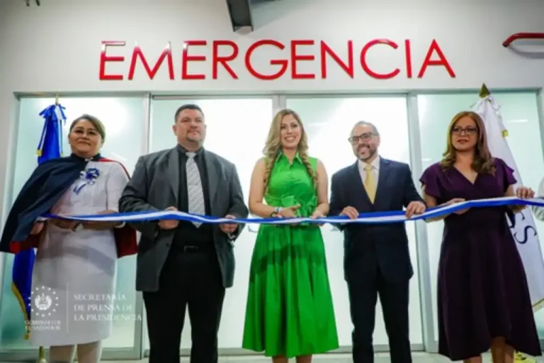 El ISSS inaugura Unidad Médica en la ciudad de Santa Tecla