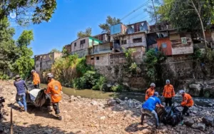 Protección Civil, limpia quebradas y ríos ante la llegada del invierno