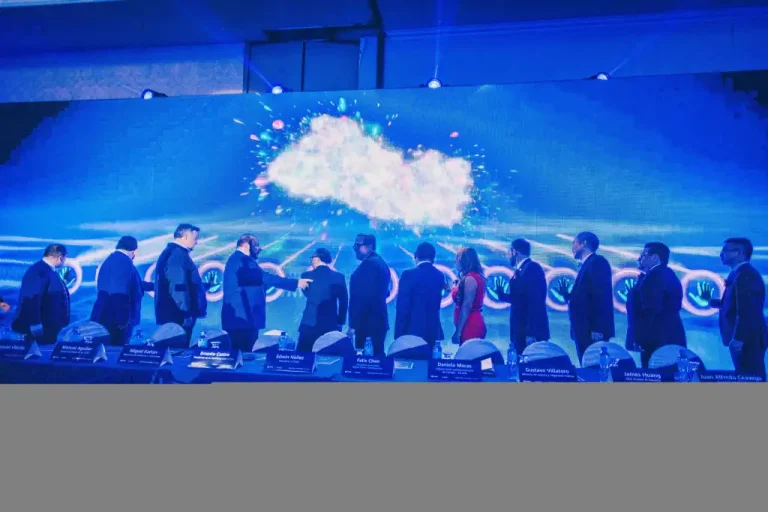 Huawei y ETESAL inauguraron Digital el Power Summit 2024