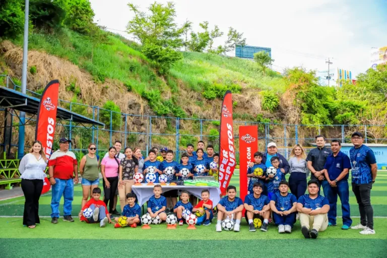 Super Repuestos patrocina iniciativa deportiva San Salvador Centro