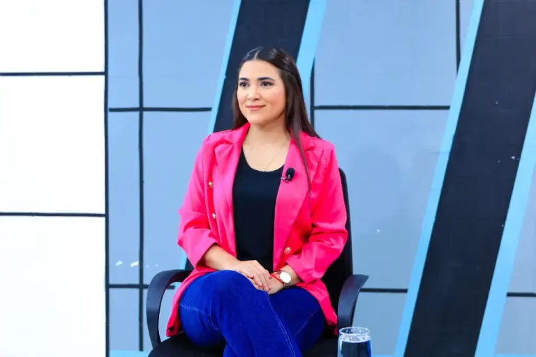 Alexia Rivas insta alcaldes impulsar iniciativas antes que salarios