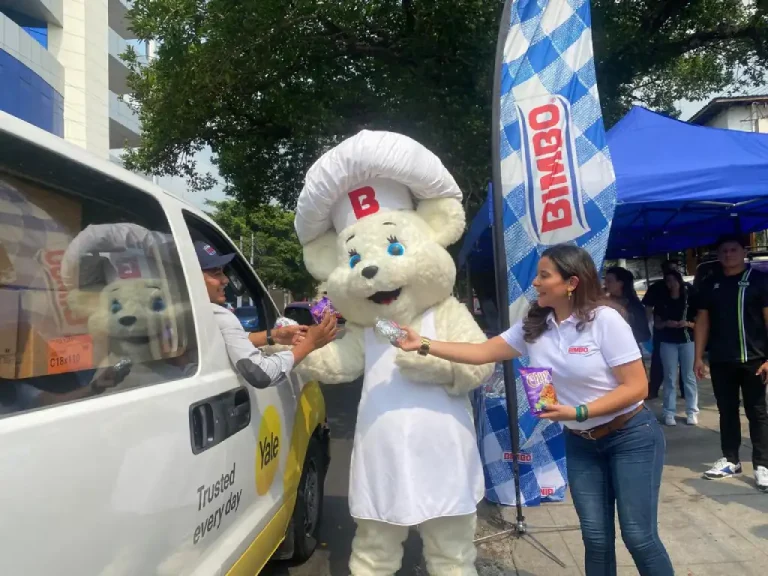 Bimbo El Salvador celebra Día Internacional de la Hamburguesa