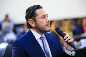 Aprueban financiamiento para renovar transporte público