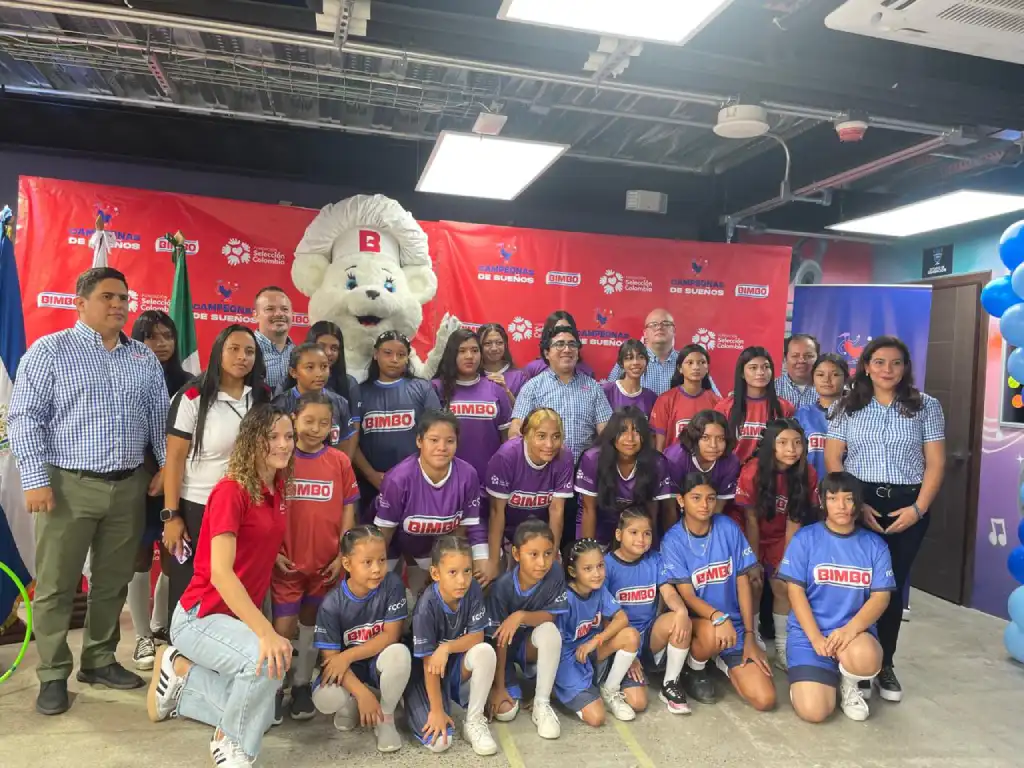 Esta iniciativa tiene como objetivo promover la actividad física en niñas y jóvenes que están entre los 10 y 16 años, utilizando el fútbol como herramienta de transformación social; con la cual se promueve la equidad de género, los valores dentro y fuera de la cancha, la salud hormonal, las habilidades sociales y la nutrición de las participantes, para brindar un acompañamiento integral a través de una guía de alimentación específica para su etapa de crecimiento, su tiempo de actividad física, sus necesidades nutricionales, entre otros.