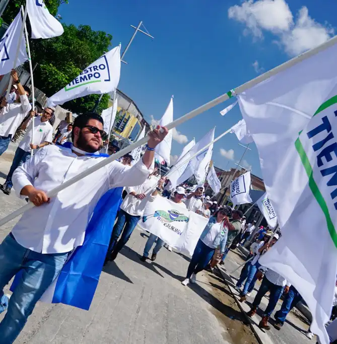 La defensa está pidiendo restricción migratoria para el condenado Héctor silva, ya que, aunque la condición jurídica de él está resuelta, la justicia puede verse burlada, porque su condición económica le permite salir del país con la facilidad.  