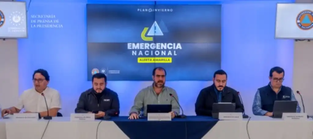 Por su parte, el ministro interino de Educación, Mauricio Pineda, anunció que para este lunes se tiene previsto reanudar de manera presencial las clases a escala nacional, salvo en los casos donde se tengan daños causados por las lluvias.