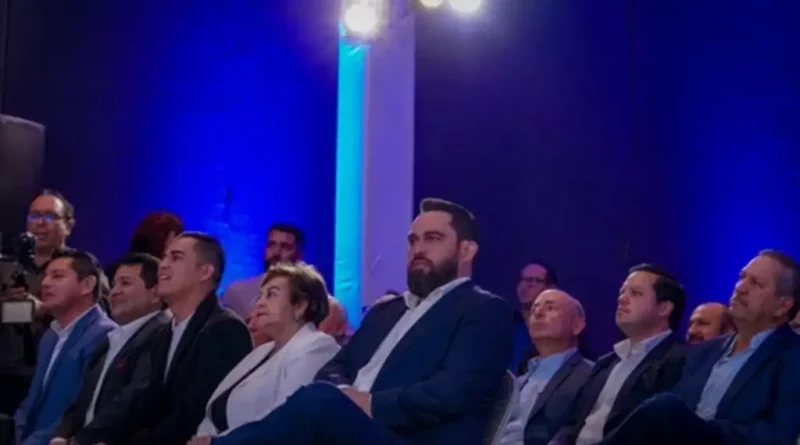 Agregan que, desde una nueva visión, la OPAMSS buscará trabajar de la mano con el Gobierno del presidente Nayib Bukele para brindar más rapidez y eficiencia en los trámites, dinamizar el desarrollo de los municipios y, por ende, el crecimiento económico del país.