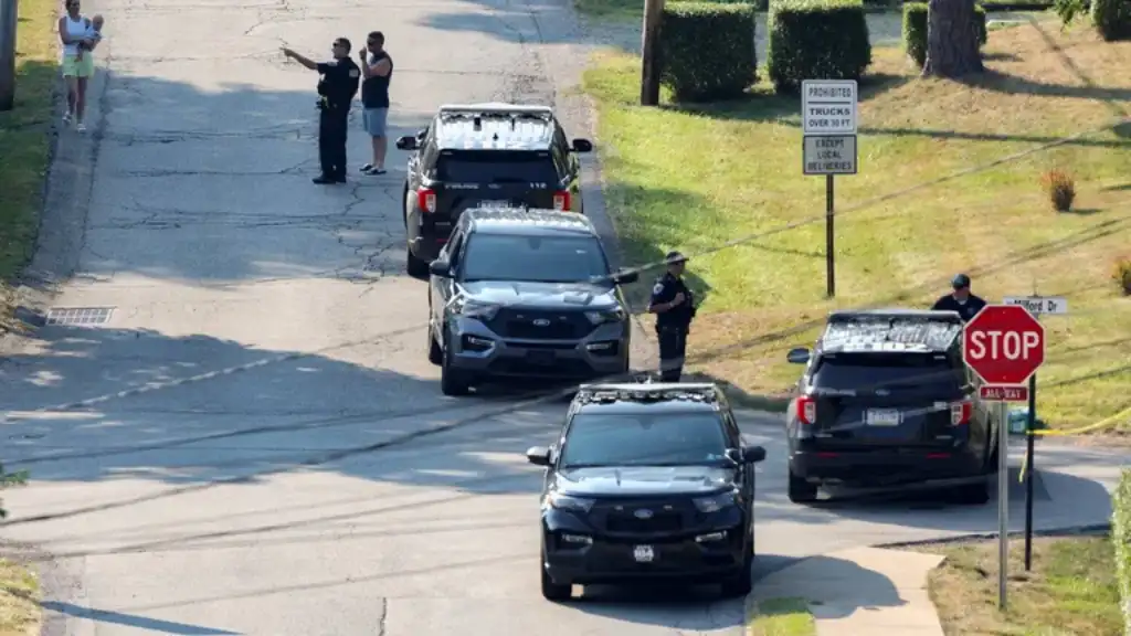 Crooks, identificado por el FBI como el presunto autor de los disparos, fue abatido a balazos por el Servicio Secreto, supuestamente, luego que disparara hacia un escenario donde Trump estaba hablando el sábado en Butler, Pensilvania.