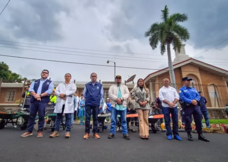 El alcalde de San Salvador Centro, Mario Durán, arrancó con los preparativos para las fiestas patronales del Distrito Ciudad Delgado en honor a Santiago Apóstol, que se celebrarán del 15 al 25 de julio, en un ambiente de orden, seguridad y limpieza, informó la comuna.