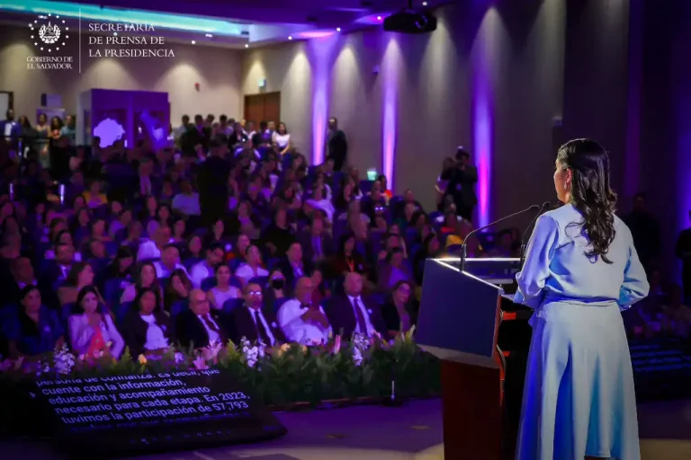 En el foro participan delegaciones de los ministerios de Salud, programas nacionales de salud materno infantil, asociaciones de enfermeras, parteras y pediatría de Costa Rica, Cuba, República Dominicana, Guatemala, Honduras, Nicaragua y El Salvador.