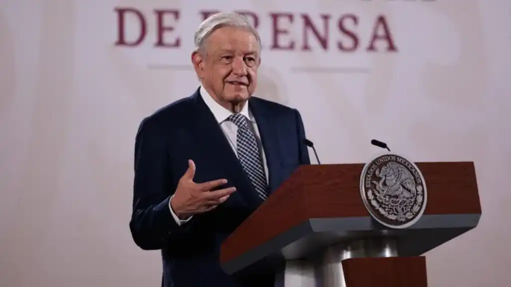 El presidente de México, Andrés Manuel López Obrador, manifestó este jueves que, la administración de su gobierno, ha sufrido pocas traiciones y que no han tenido efecto nocivo, aunque reconoció que el caso de desvío de recursos de Seguridad Alimentaria Mexicana (Segalmex) será la mancha que se lleva al dejar el gobierno.