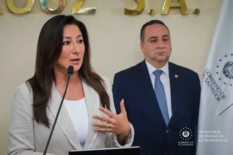 El mensaje para los salvadoreños que si tienen cuenta pendiente de sus lotes, a partir de este 8 de julio, ya pueden hacer sus pagos con toda confianza en las dos sucursales mencionadas, dijeron.
