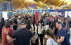 Según reportes periodísticos la caída de Microsoft, causó más de 39.000 vuelos retrasados y más de 4.400 cancelaciones en en todo el planeta con sus consecuentes efectos para las economías.