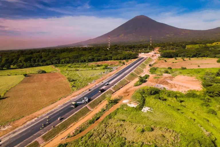 La construcción de este bypass, ahorrará los tiempos y costos de viaje y tendrá un impacto significativo para las actividades socioeconómicas regionales y nacionales.