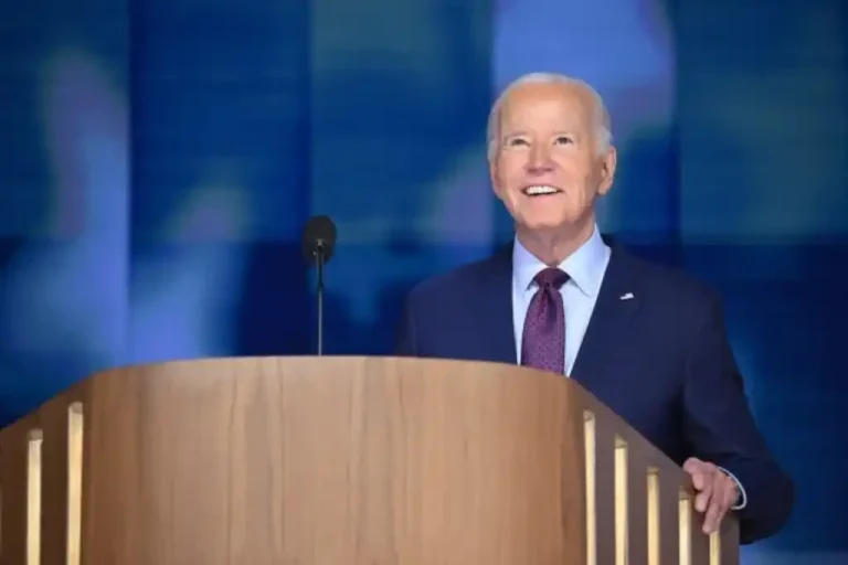 En la Convención Nacional Demócrata, el presidente Joe Biden fue el encargado de cerrar el primer día de los cuatro que durará el evento en Chicago en la cual miles de militantes del partido se han congregado para ratificar a Kamala Harris como candidata a la presidencia de los Estados Unidos.
