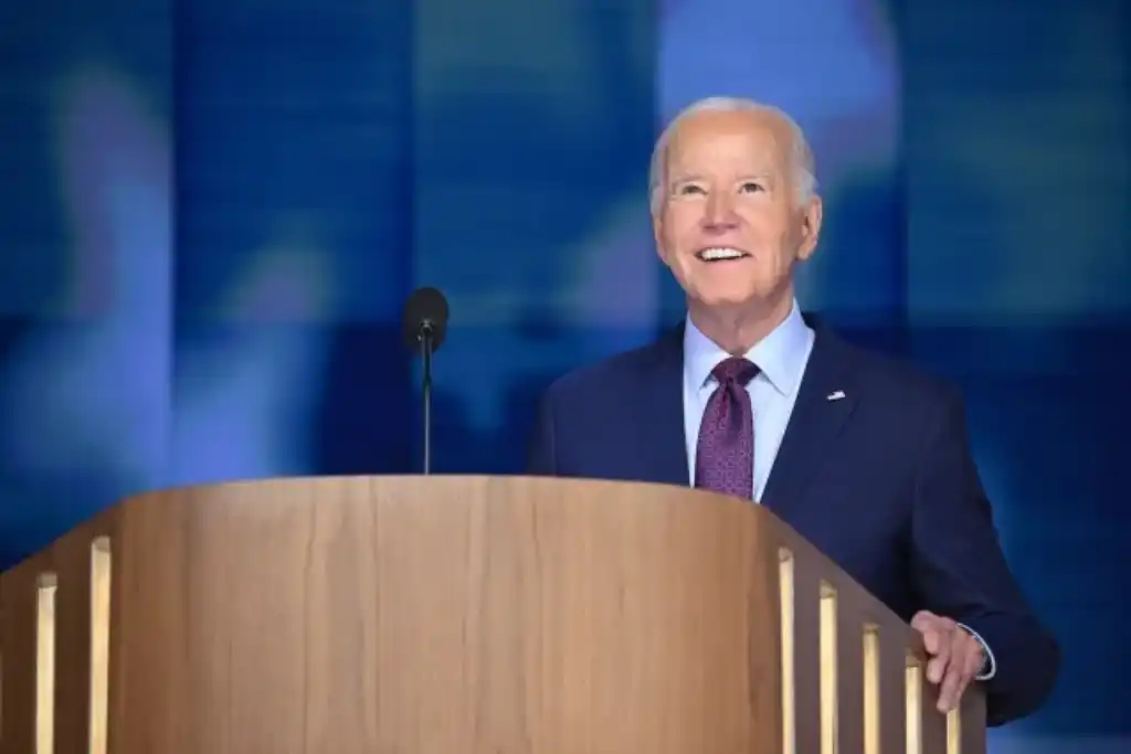 En la Convención Nacional Demócrata, el presidente Joe Biden fue el encargado de cerrar el primer día de los cuatro que durará el evento en Chicago en la cual miles de militantes del partido se han congregado para ratificar a Kamala Harris como candidata a la presidencia de los Estados Unidos.
