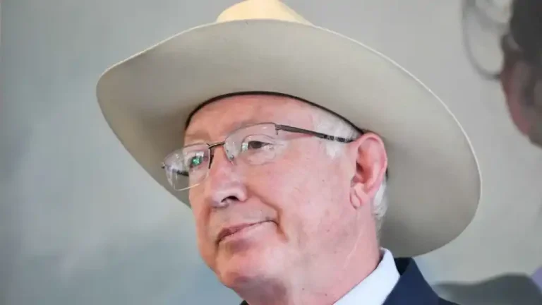 Y reiteró que estaba dispuesto al diálogo: ”Tengo la mayor disposición a dialogar con el liderazgo de México sobre la elección directa de jueces e intercambiar opiniones sobre los distintos modelos, tales como la elección de retención”