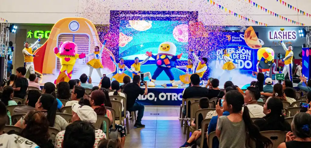 Explora cada rincón, vuela por el cosmos, y siempre está listo para ayudar y proteger a sus amigos; y puede resolver cualquier situación en segundos.