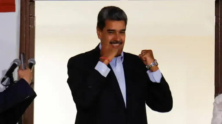 Con el 96.87% de las actas escrutadas, Maduro obtuvo 51.95% de los votos, frente al 43.18% para su contrincante Edmundo González Urrutia, candidato de la oposición mayoritaria.