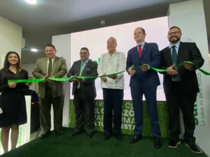 Salud Digna posee una trayectoria de 20 años y más de 230 clínicas de apoyo a la salud en cada uno de los 32 estados de México, así como en Guatemala, Nicaragua, y ahora en El Salvador.