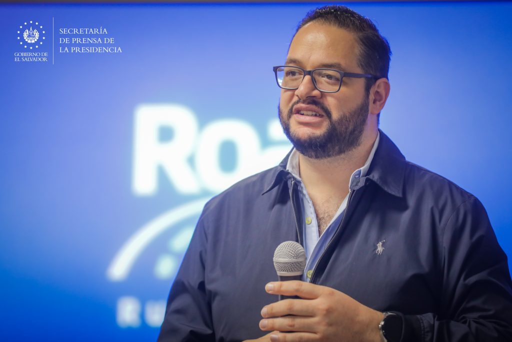 El Gobierno del Presidente Nayib Bukele encamina el país hacia la modernización, en las diferentes áreas, a través de la innovación tecnológica. Para ello, impulsa el fortalecimiento de las capacidades digitales en las nuevas generaciones, quienes son un actor fundamental para llevar a El Salvador hacia un desarrollo sostenido.
