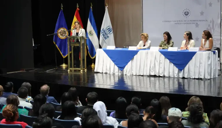 Señalan que, el capital semilla entregado tiene como objetivo, promover emprendimientos en las familias que les proporcionen ingresos económicos.
