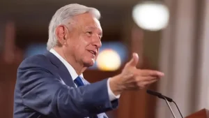 El mandatario mexicano López Obrador, dio a conocer sus expresiones de confortamiento hacia Donald Trump, a través de su cuenta de X, este domingo, luego de conocerse la noticia del posible hecho de violencia.
